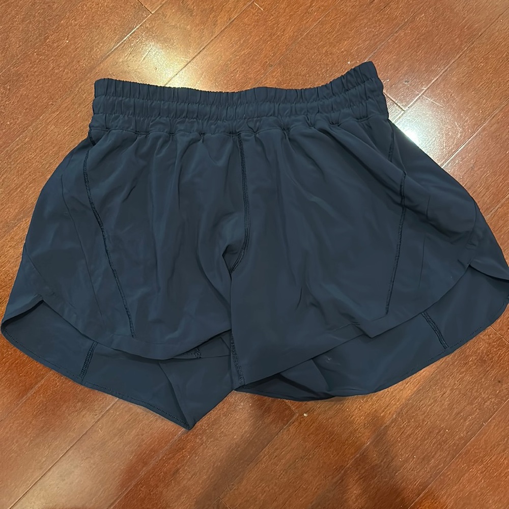 navy blue lululemon shorts
